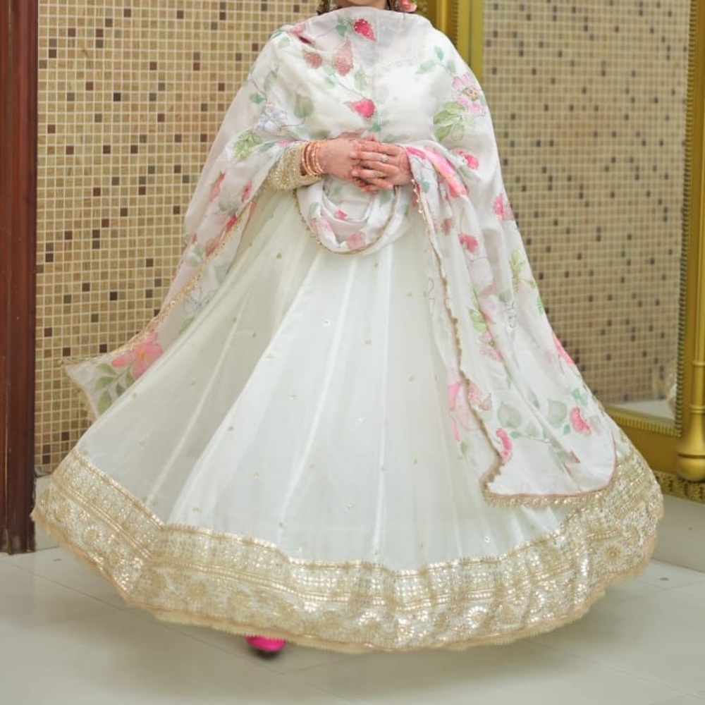 Pakistani Dress - Picture 3 of 4
